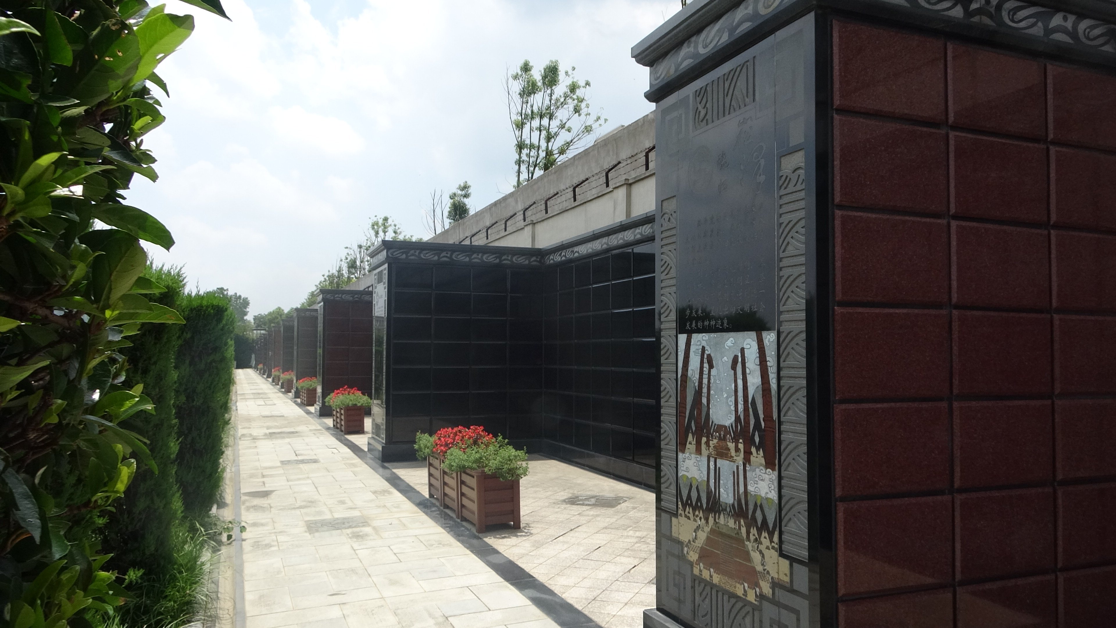 崧澤人文廊：生態環保理念下的新型壁葬景觀